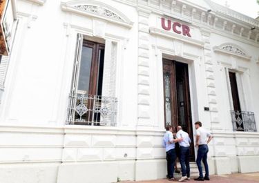 UCR: con críticas al legado de Salvador, intendentes plantan bandera interna