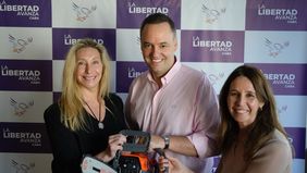 Karina Milei, Manuel Adorni y Pilar Ramírez.