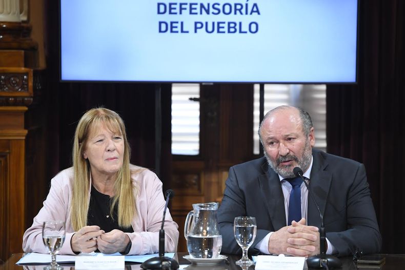 El senador Daniel Kroneberger (UCR) y la diputada Margarita Stoblizer, referentes de la oposición que manejan la elección del Defensor del Pueblo.&nbsp;