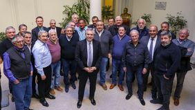 Los ejes centrales del acuerdo que teje Fernández con todo el sindicalismo