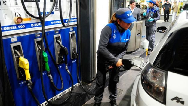 YPF contiene los precios en medio de una nueva escalada del conflicto en Medio Oriente para empujar la desinflación