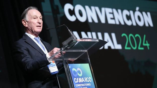 Un solo aplauso de Camarco para Toto Caputo