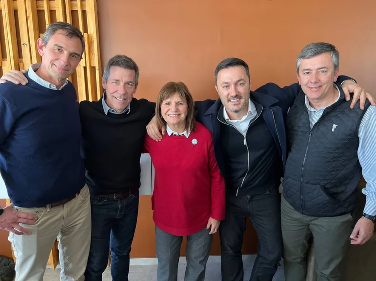 Patricia Bullrich y Luis Petri en La Pampa, haciendo campaña con Enrique Juan y Martín Ardohain, que ahora están en otra vereda.
