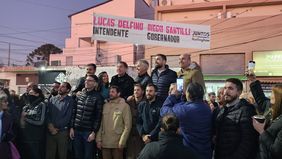 Santilli reunió a su tropa en Hurlingham y respaldó a Delfino