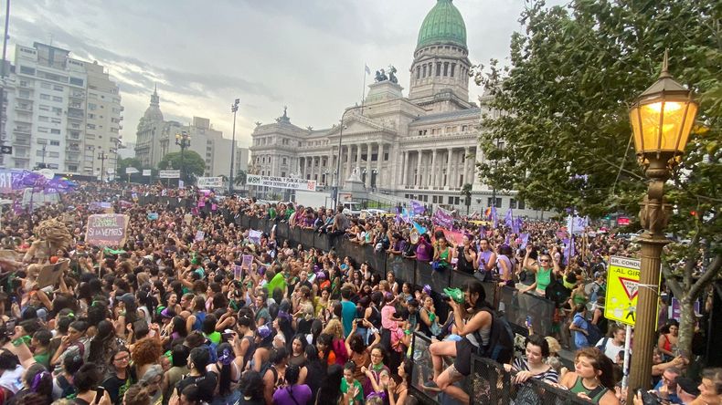 Se lleva adelante la marcha del 8M en el Congreso. Se lleva adelante la marcha del 8M en el Congreso.
