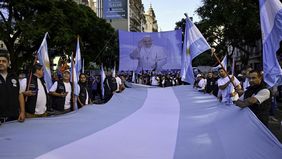 La CGT deslegó sus columnas por el centro porteño La CGT deslegó sus columnas por el centro porteño