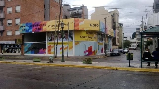 el pro inaugura el local ?mas grande del conurbano?