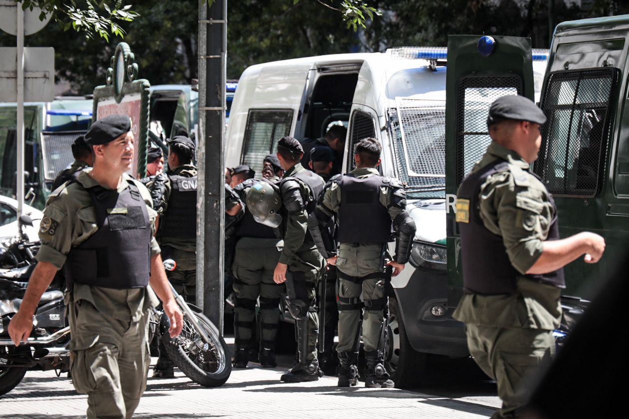 Gendarmería formó parte del protocolo antipiquetes en la marcha de la CGT. (Crédito: Pilar Camacho)