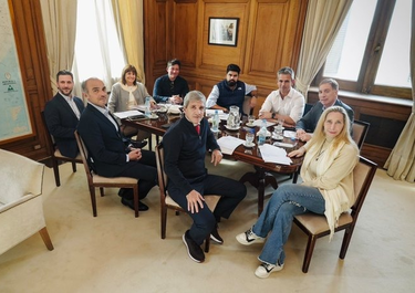 La primera reunión de mesa política que contó con la participación de Diego Santilli y encabezó Karina Milei.&nbsp;