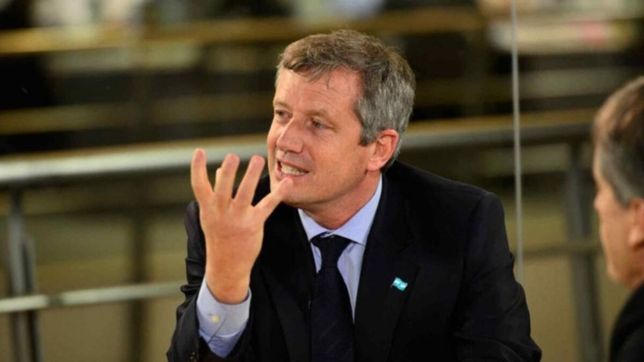 monzo, el apatrida enemigo de pena que le bajo la persiana a macri