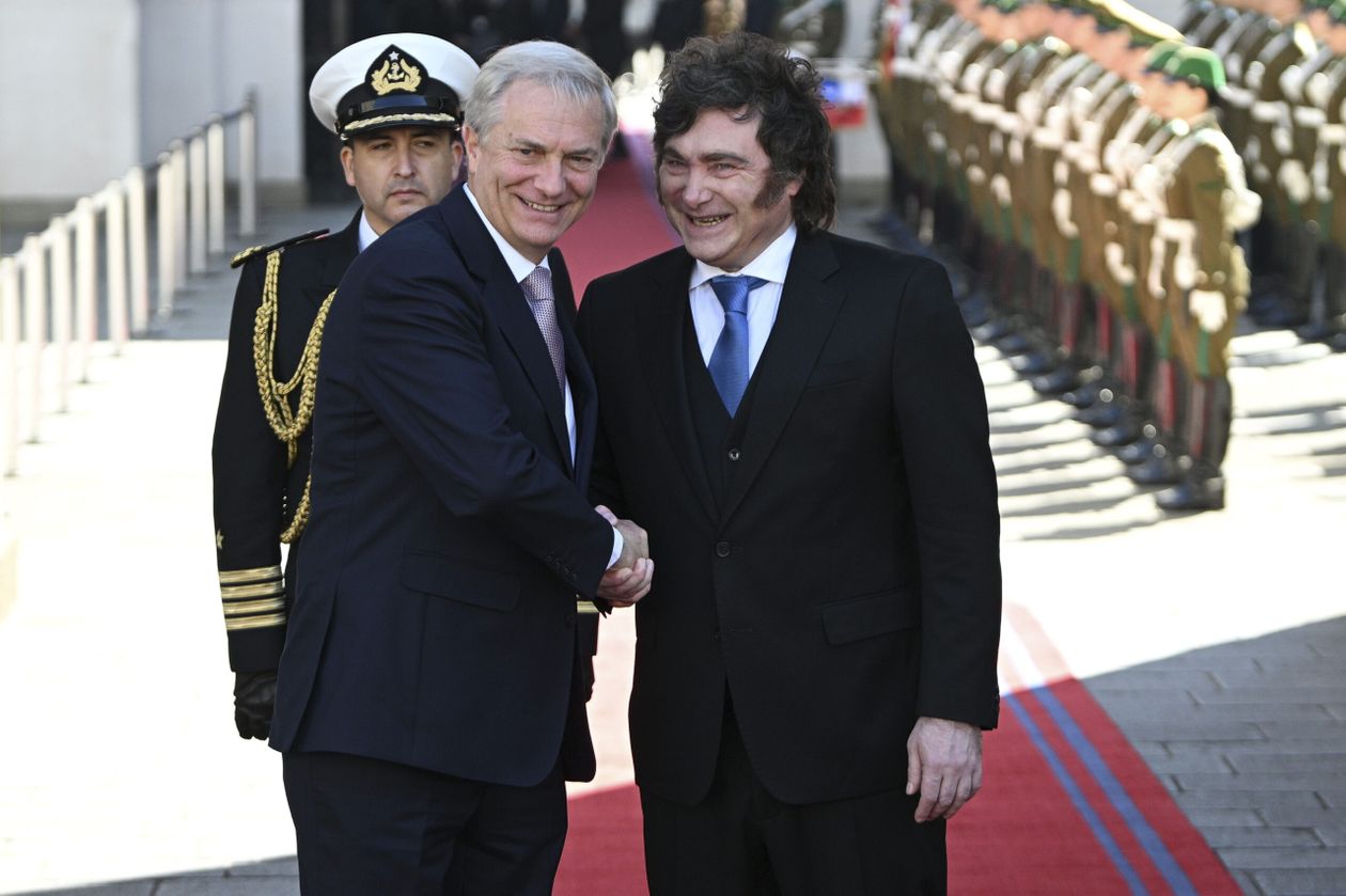 El presidente de Chile, José Antonio Kast, y Javier Milei, aliados en la ultraderecha regional, en tensión por Malvinas.&nbsp;