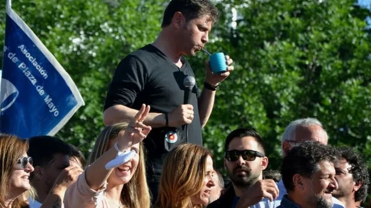 Operativo cercanía: Kicillof vuelve al cara a cara en las plazas