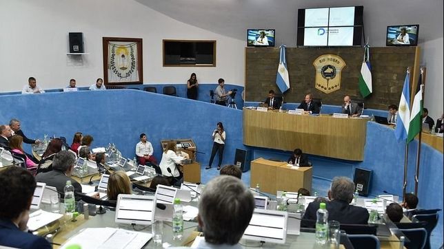 la legislatura de rio negro vuelve a funcionar con comisiones online
