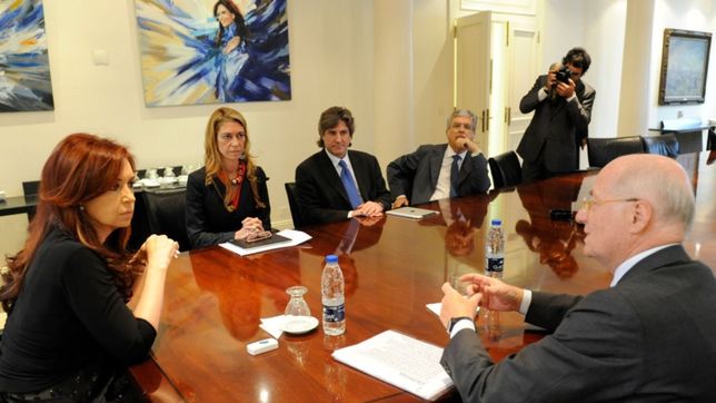 nestor y cristina lo hicieron: un pais sin ceos