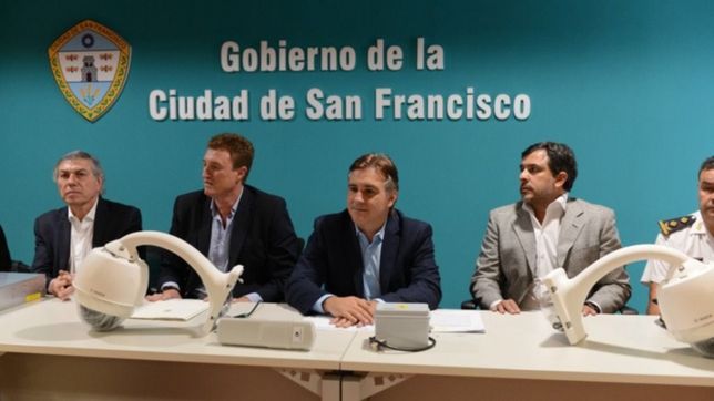llaryora acomoda su pago chico con un combo triple de candidatos