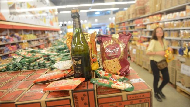 La primera Navidad de Fernández llega con una canasta $200