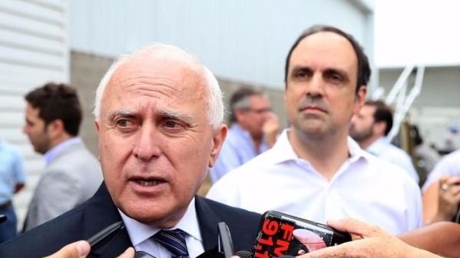 corral le declara la guerra a lifschitz por 150 millones para santa fe