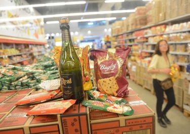 La primera Navidad de Fernández llega con una canasta $200