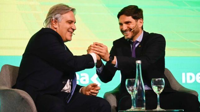 Martín Llaryora y Maximiliano Pullaro, los jefes de la bancada de Provincias Unidas en Diputados.