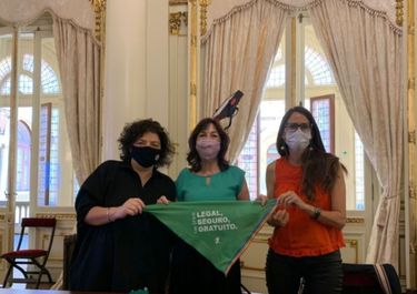 El fallo de la Corte estadounidense reabrió la grieta local sobre el aborto