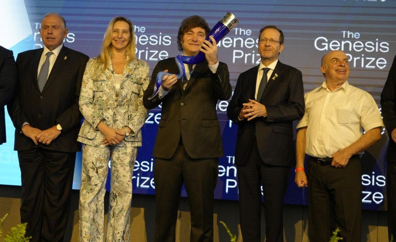 Uno de los premios que recibió Javier MIlei.&nbsp;