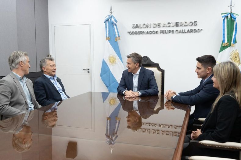 Leandro Zdero recibió a Mauricio Macri en Chaco. 