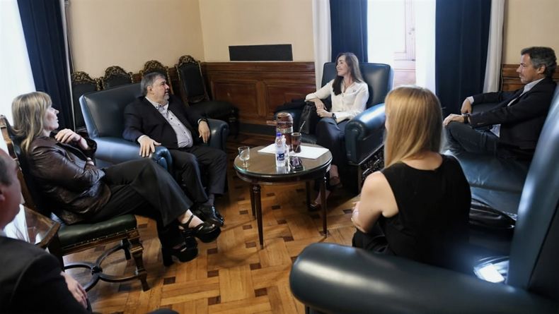 Victoria Villarruel en el Senado.jpg