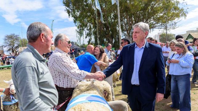El goberador de La Pampa Sergio Ziliotto, en su visita a la exposición rural: dijo que Milei y Caputo no tienen plan.
