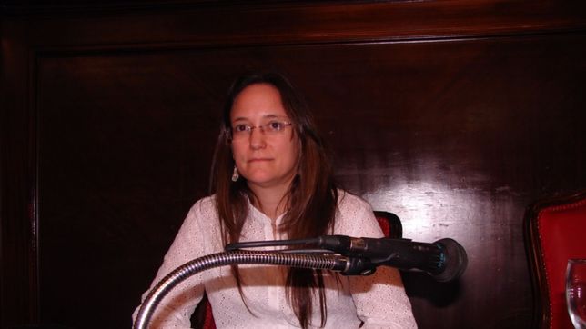 senadora massista se muda al bloque de los arrepentidos
