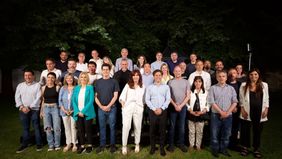 La CFK “terrenal” con “chip de campaña” entusiasma a los intendentes