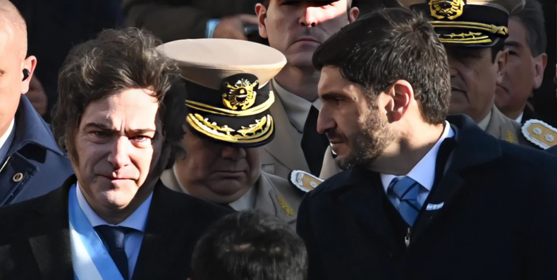 Javier Milei y Maximiliano Pullaro.
