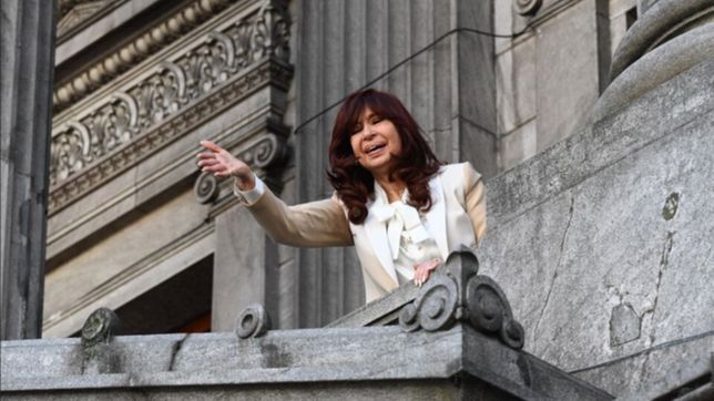 cfk y luciani, entre versiculos papales y el amparo divino
