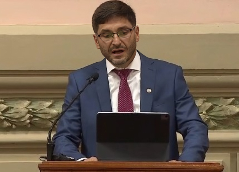 Santa Fe: Maximiliano Pullaro ya está en la Legislatura para dar su discurso de apertura de sesiones