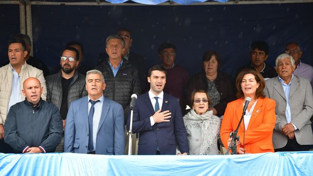 En el aniversario de Gobernador Costa, el gobernador de Chubut, Ignacio Torres, mantuvo un encuentro con todos los jefes comunales de la provincia.