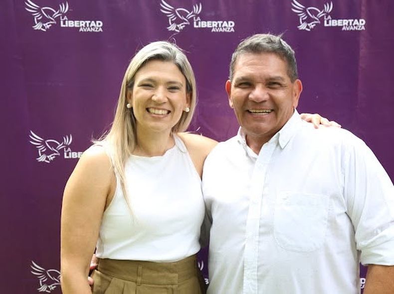P&eacute;rez junto a Nadia M&aacute;rquez