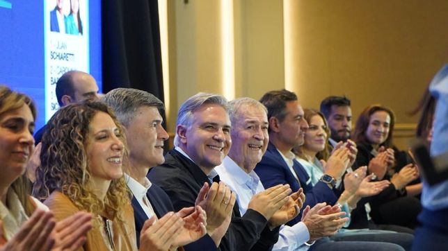 Martín Llaryora, Juan Schiaretti y Daniel Passerini en el primer acto de campaña de Provincias Unidas