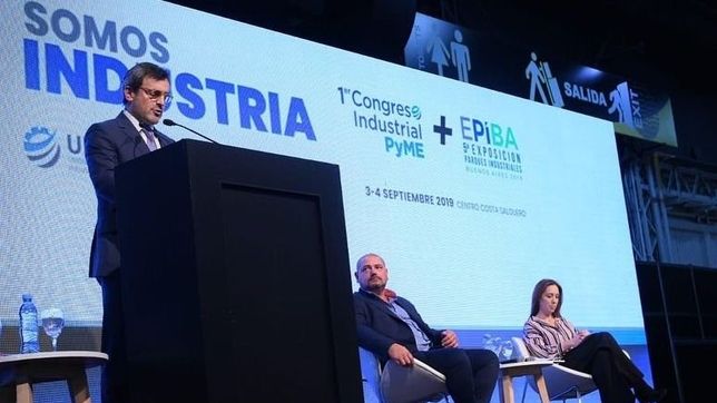 los malabares de los industriales bonaerenses en medio de la transicion politica