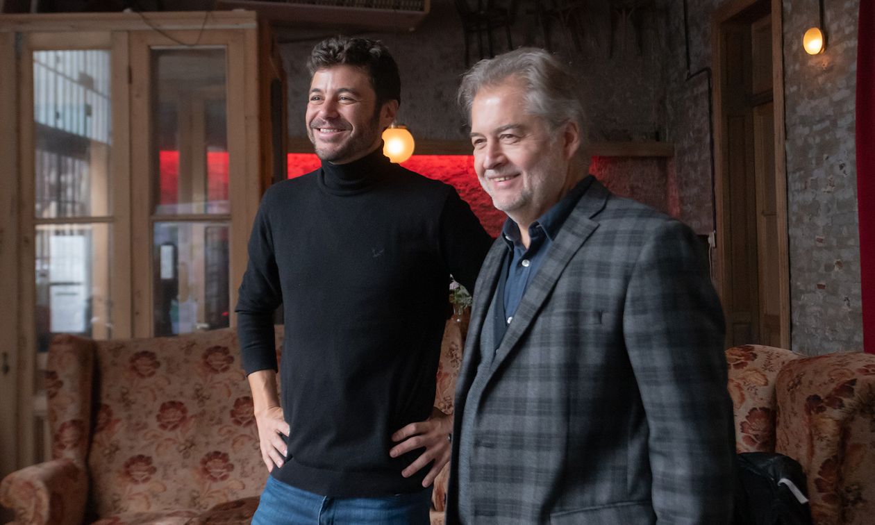 Juan Monteverde, de Ciudad Futura, con Roberto Mirabella, ladero de Omar Perotti.