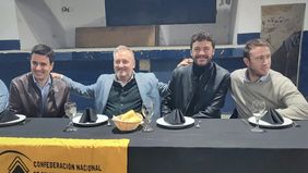 Otros tiempos. Marcelo Lewandowski y Juan Monteverde, cuando eran aliados. Ahora son rivales directos en Santa Fe.
