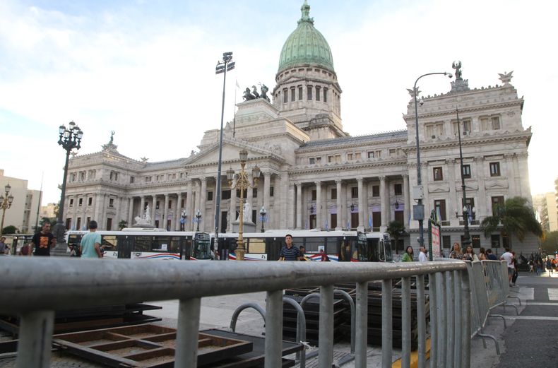 Congreso a punto de ser vallado por la apertura de sesiones Noticias Argentinas