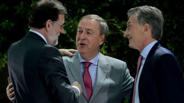 apuntado por todos los sectores, el gobierno se despega de la intervencion