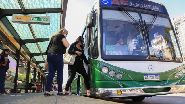 colectivos gratis para todos y todas, a la vuelta de la esquina