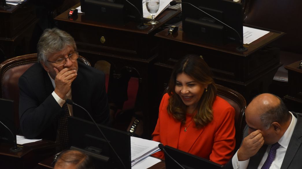 Guillermo Andrada, Sandra Mendoza y Juan Manzur, de Unión por la Patria. Los dos primeros son buscados por Bullrich para garantizar el Presupuesto.&nbsp;