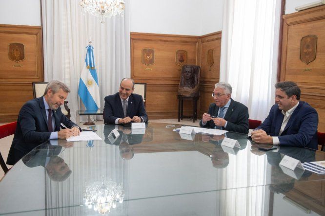 El gobernador de Entre Ríos, Rogelio Frigerio, y Guillermo Francos, jefe de gabinete.