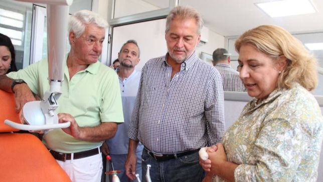 ¿hay formula? mirabella colecciona fotos con una ministra de perotti