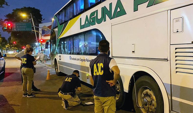 Hace una semana balearon un micro que llevaba personal del Servicio Penitenciario en la Circunvalación de Rosario.