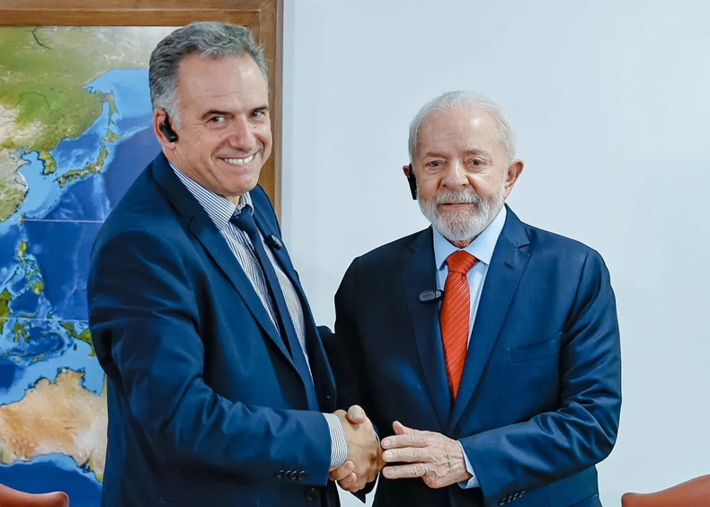 Yamandú Orsi visitó esta semana a Luiz Inácio Lula da Silva en Brasilia. Argentina le queda más lejos…