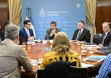 Los Intocables: Massa armó un equipo de sabuesos para negociar con el Círculo Rojo