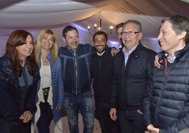 Entre la campaña y la interna del PJ, CFK reunió a sus intendentes