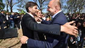 Maximiliano Pullaro y Omar Perotti se necesitan mutuamente. Maximiliano Pullaro y Omar Perotti se necesitan mutuamente.